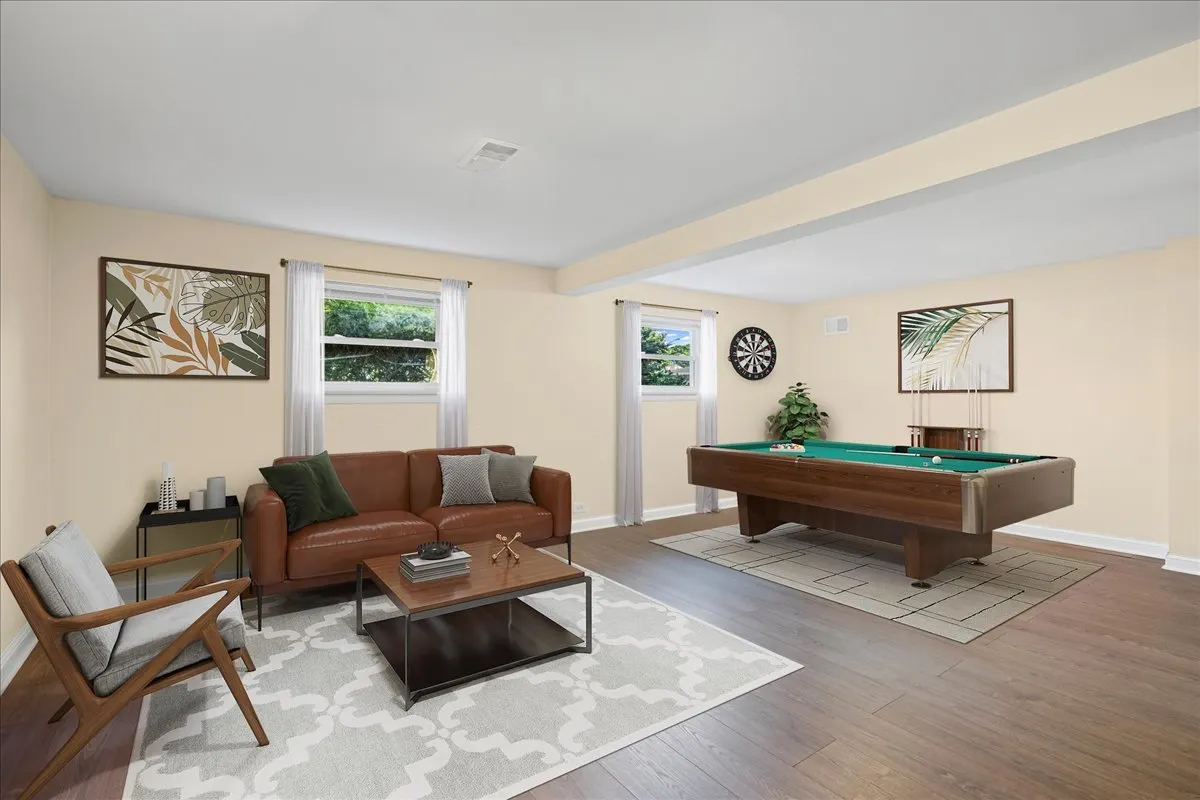 1605 E Frederick Street IL