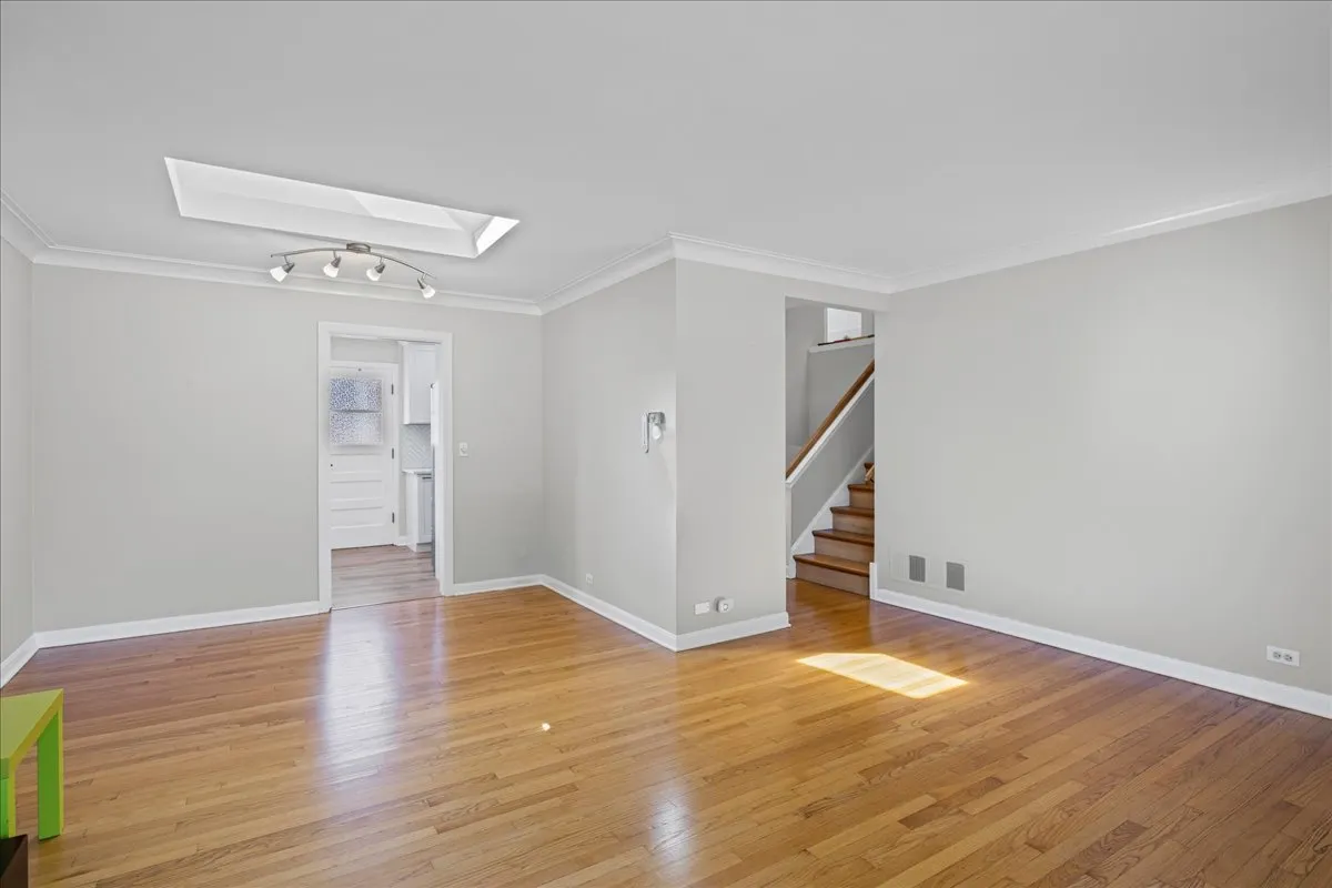 1605 E Frederick Street IL