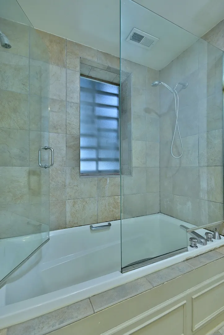 5445 N KENMORE Avenue 1S IL