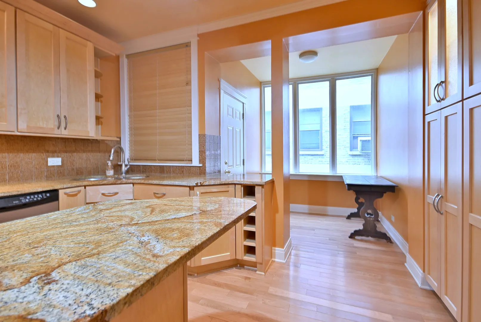 5445 N KENMORE Avenue 1S IL