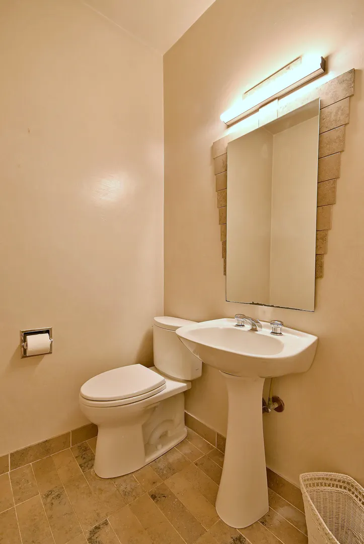 5445 N KENMORE Avenue 1S IL