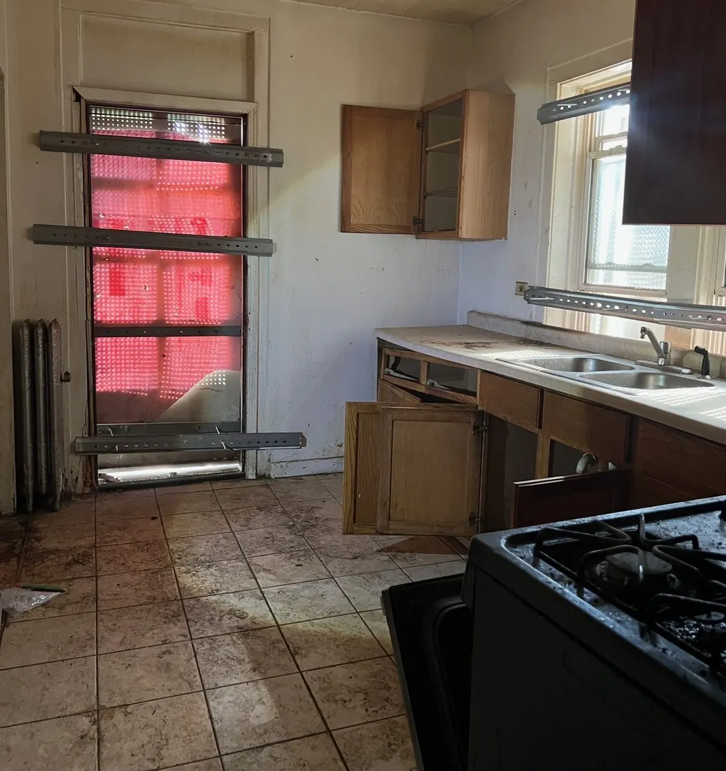 7731 S Laflin Street IL