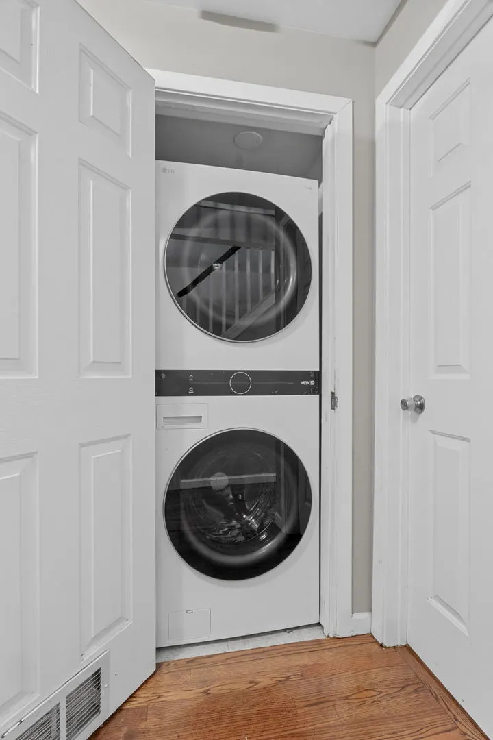 1616 S Indiana Avenue B3 IL