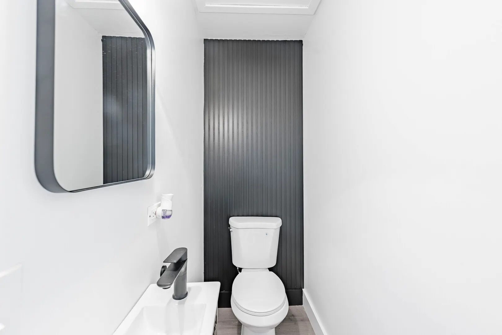 2N579 Bloomingdale Road IL