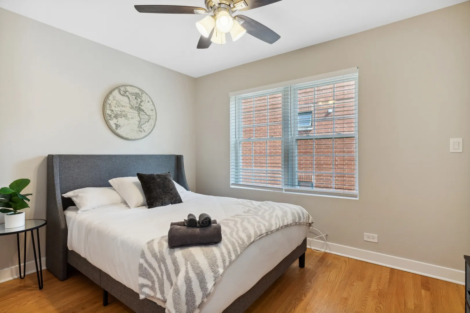 136 Ridge Avenue 2 IL