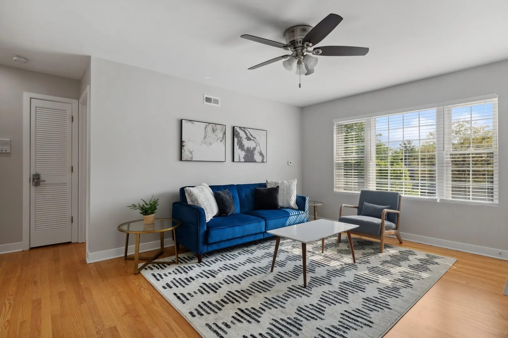 136 Ridge Avenue 2 IL