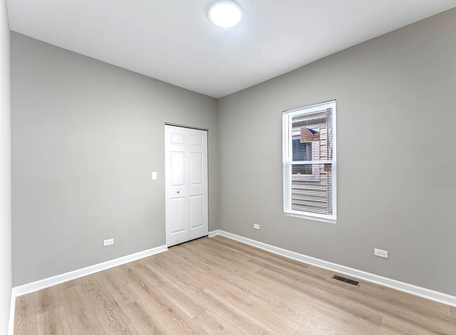 2733 W 38th Street IL