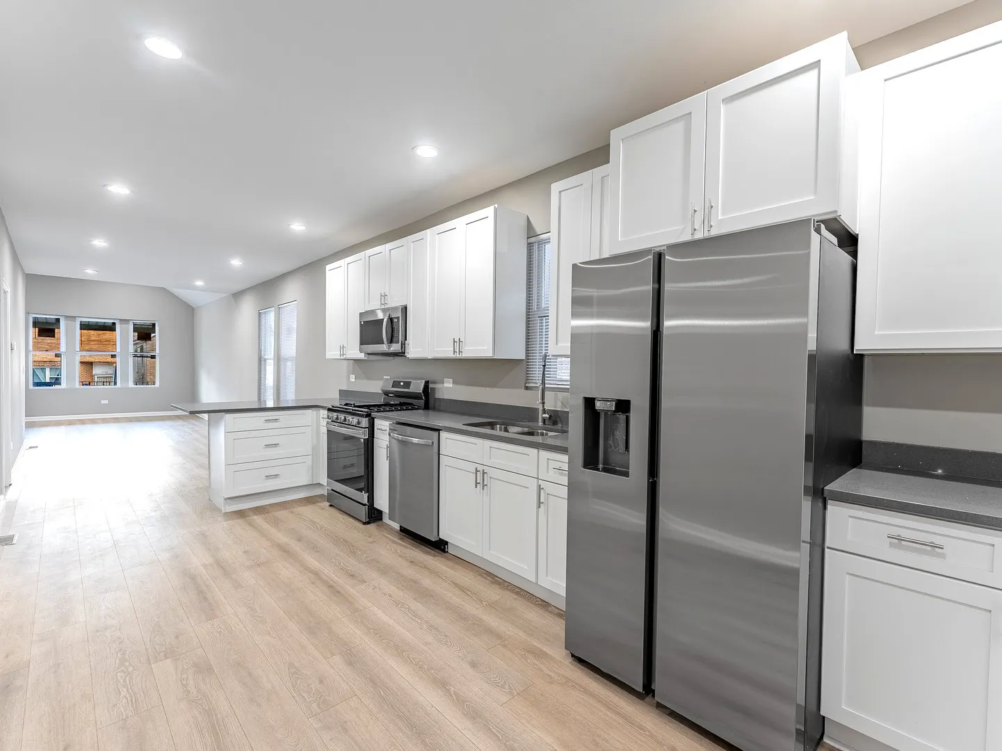 2733 W 38th Street IL