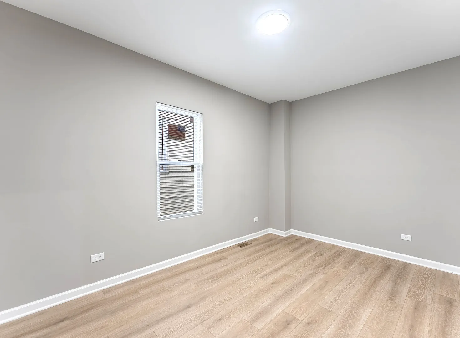 2733 W 38th Street IL