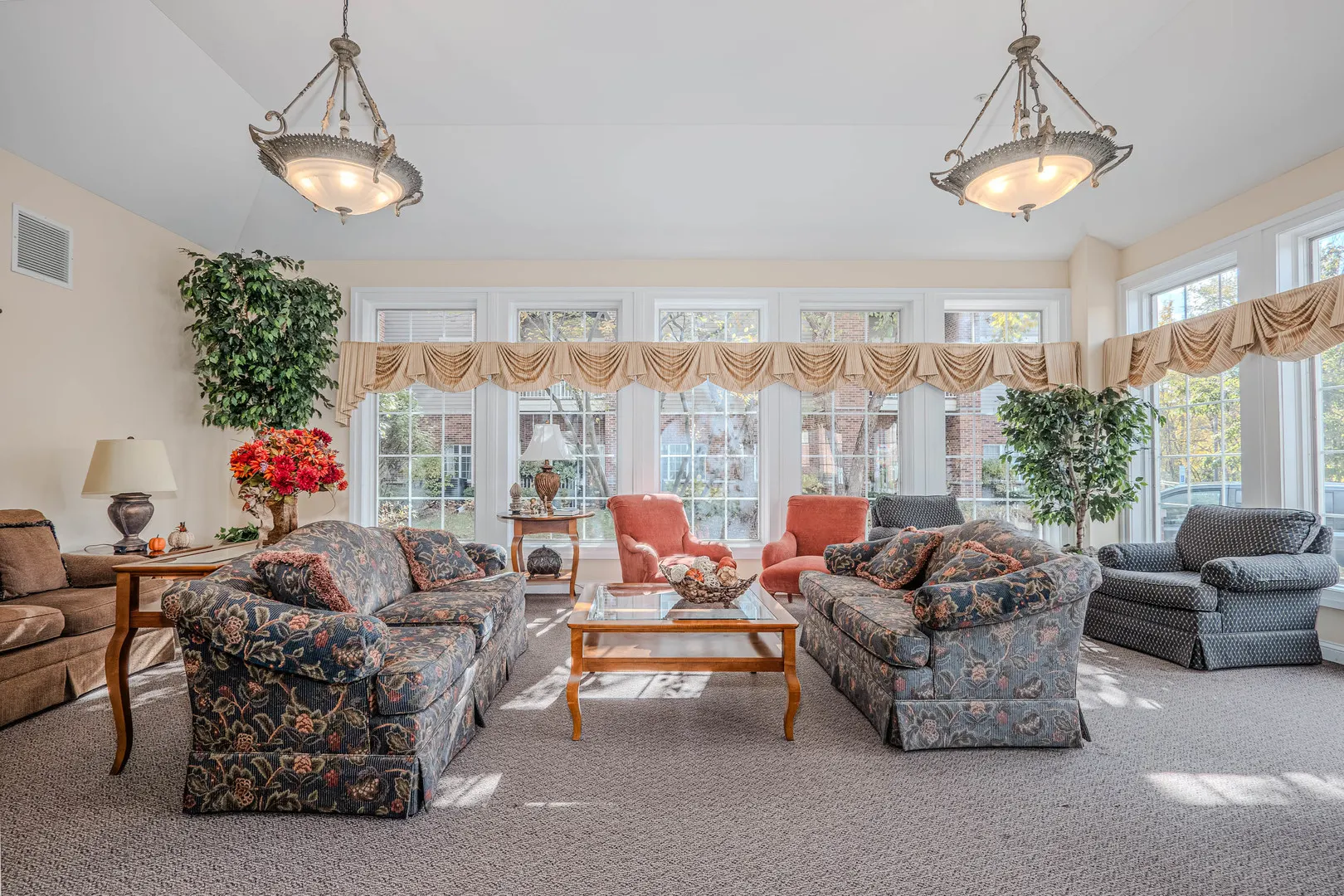 801 N Mclean Boulevard 316 IL