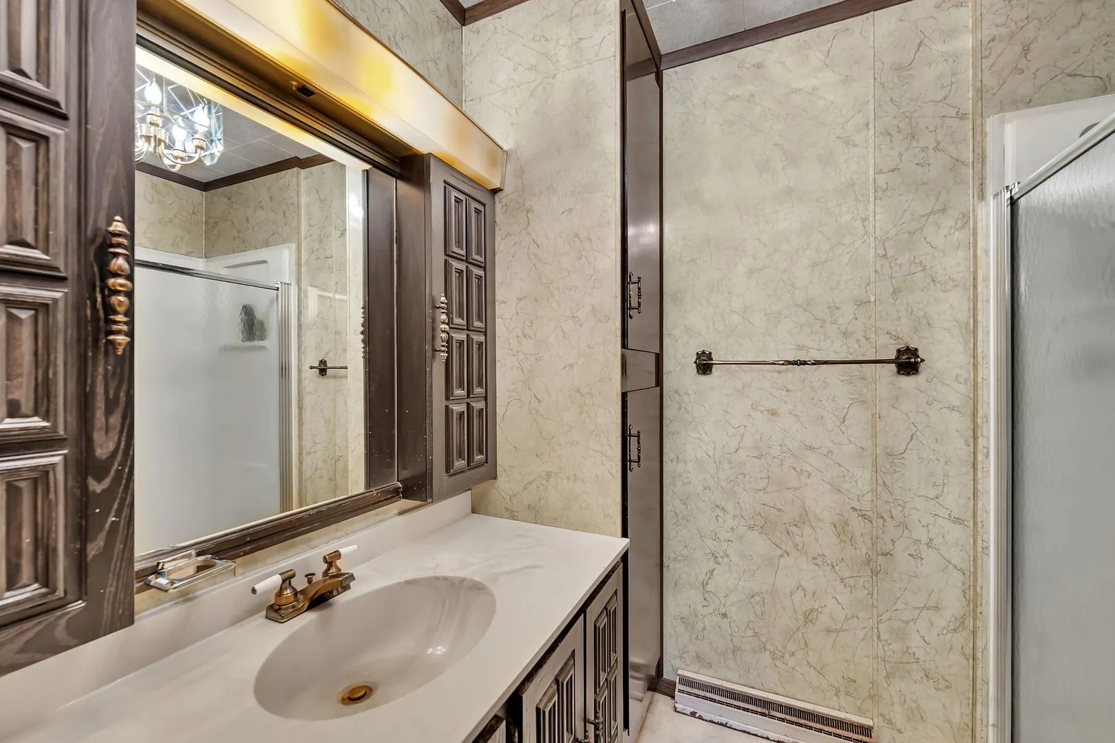 308 E Delaware Street IL