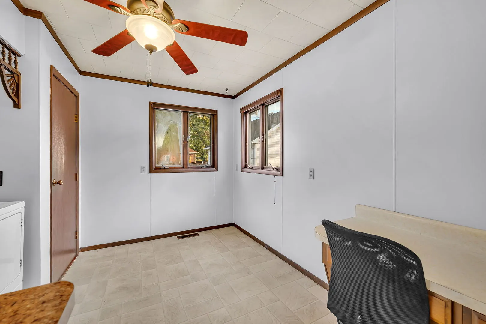 308 E Delaware Street IL