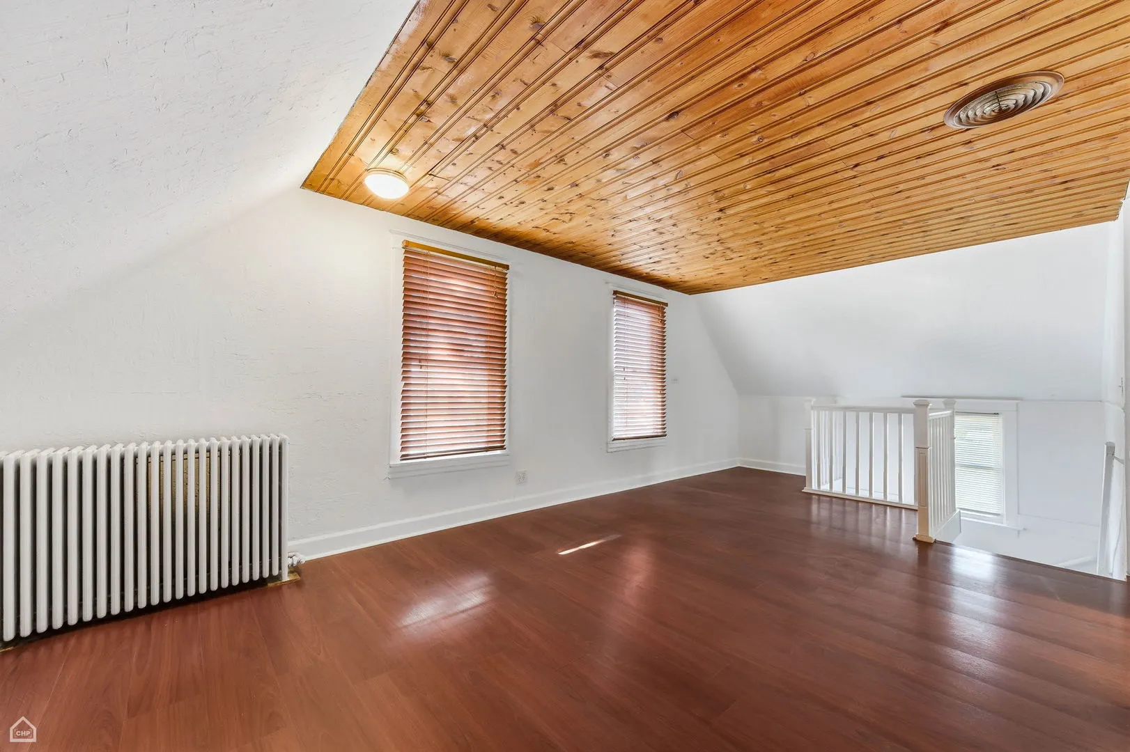 7635 W Foster Avenue IL