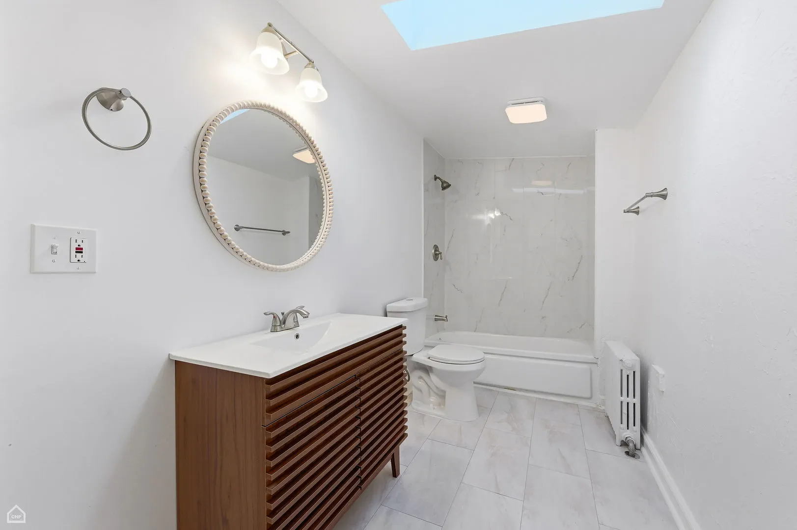 7635 W Foster Avenue IL