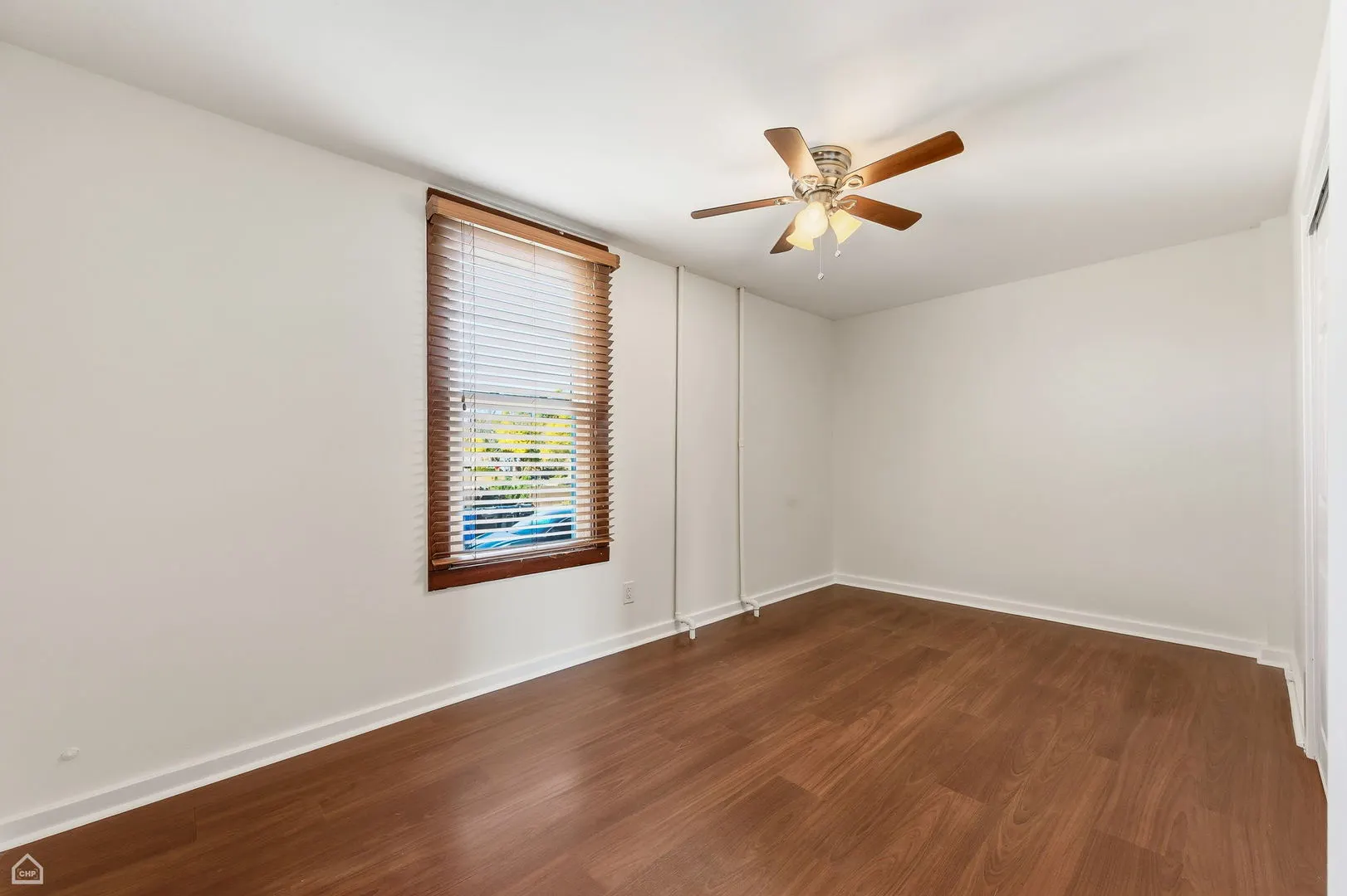 7635 W Foster Avenue IL