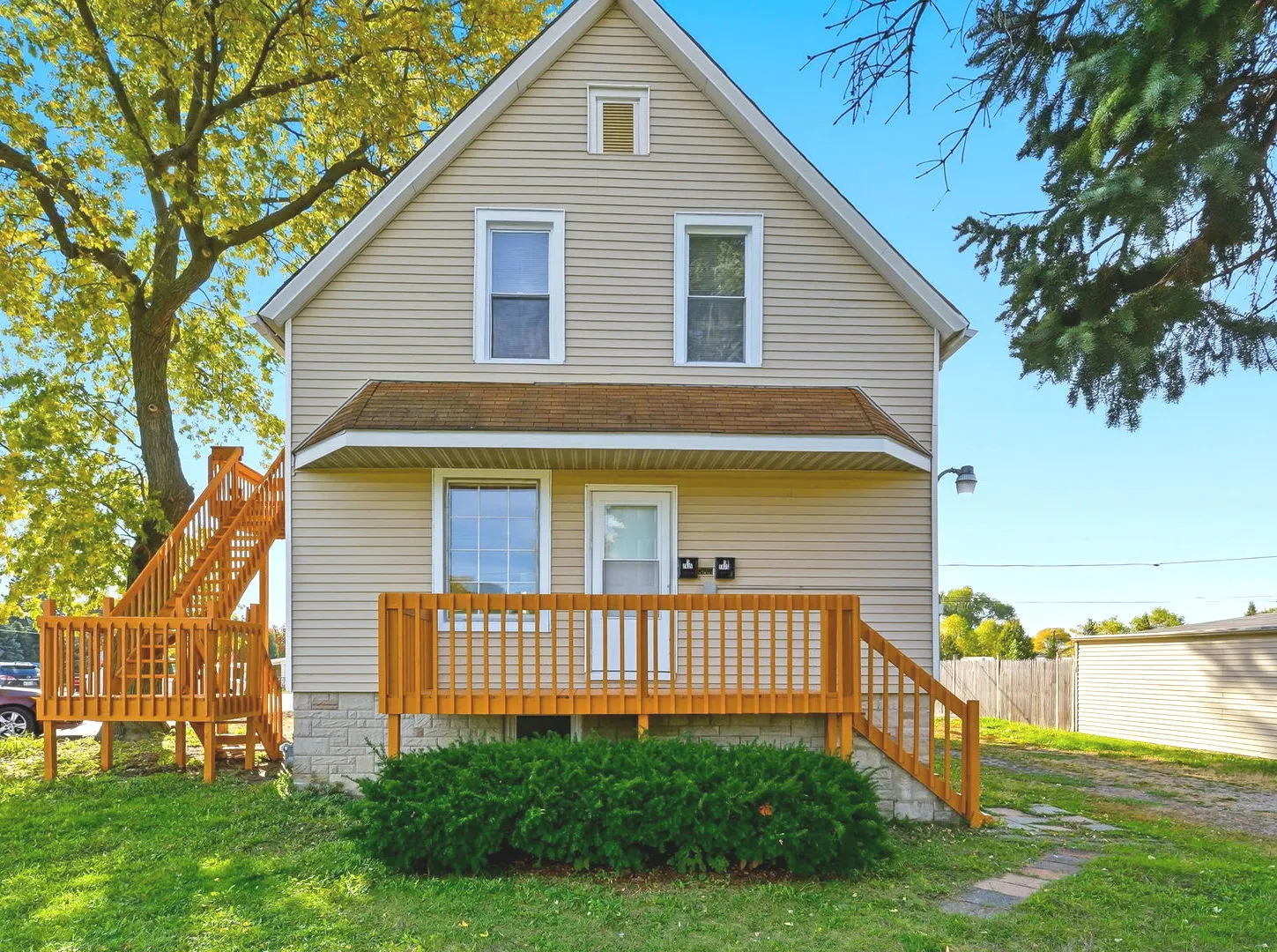 7635 W Foster Avenue IL