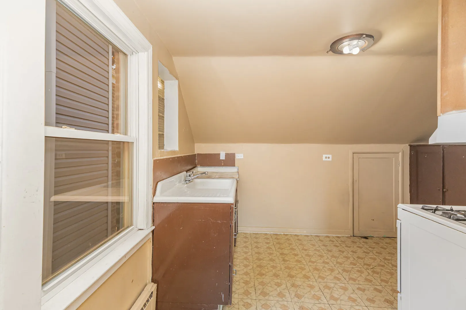 3541 N Rutherford Avenue IL