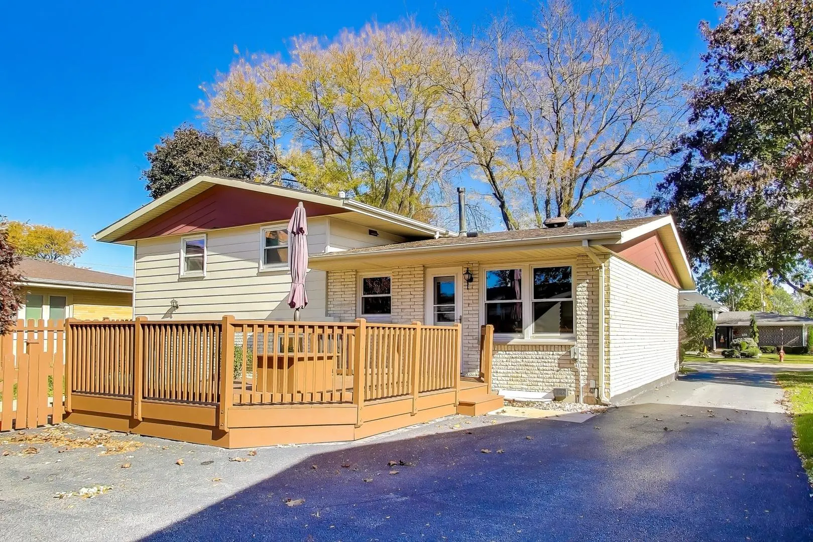 230 Shannon Court IL