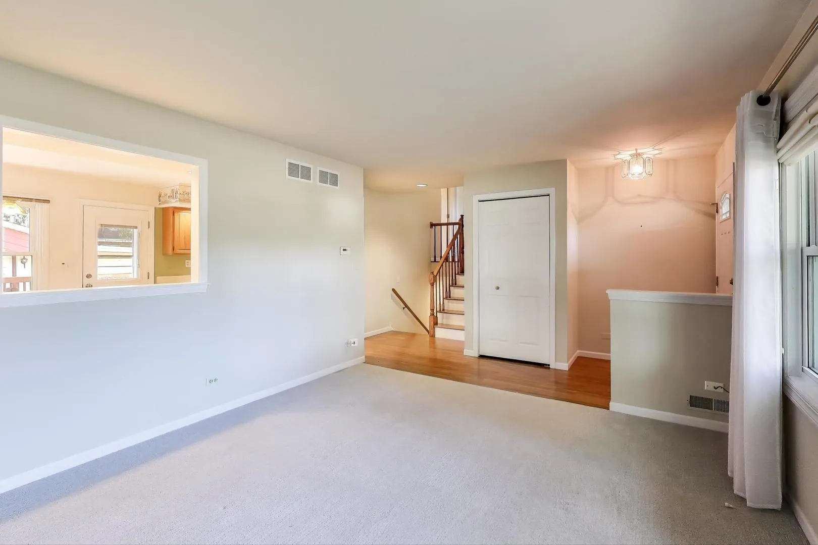 230 Shannon Court IL