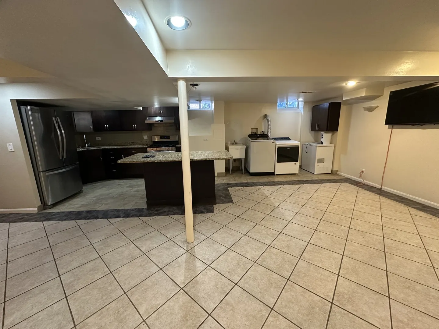 3929 W Jarvis Avenue IL