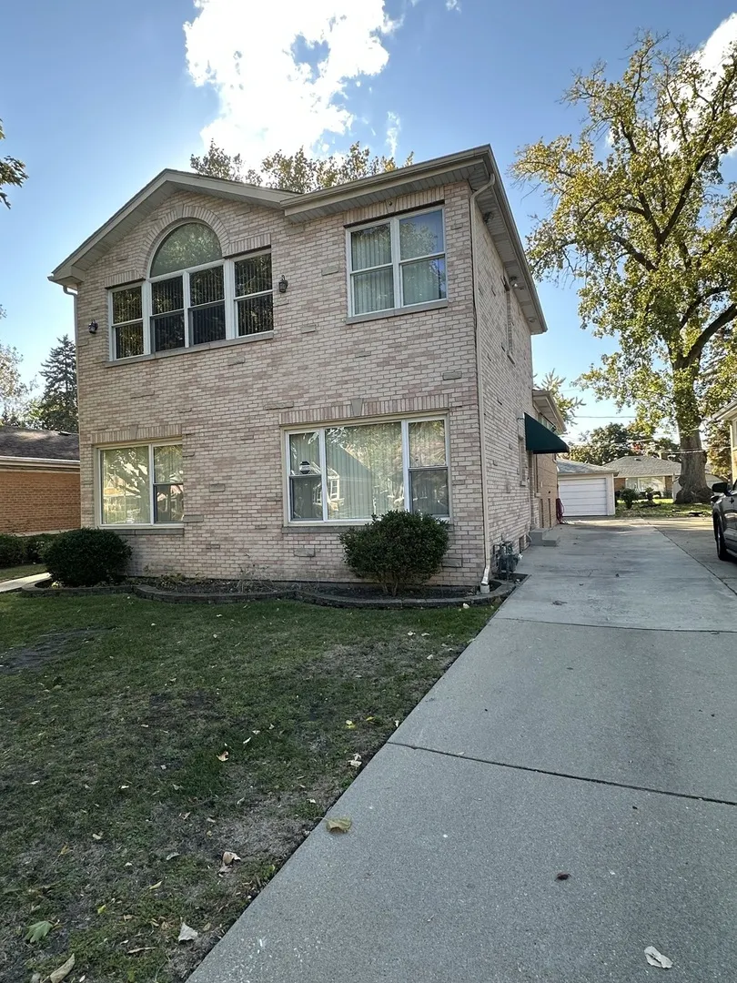 3929 W Jarvis Avenue IL