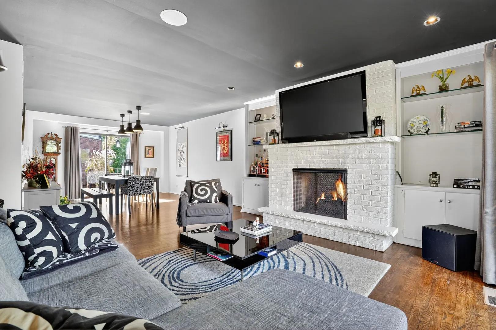 1403 SHERIDAN Road IL