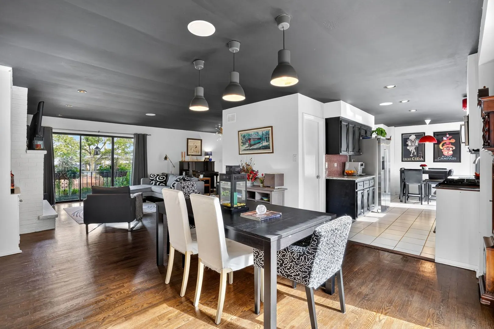 1403 SHERIDAN Road IL