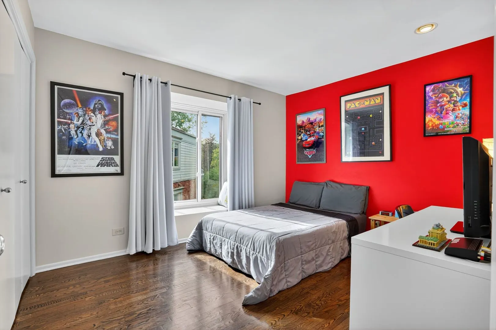 1403 SHERIDAN Road IL