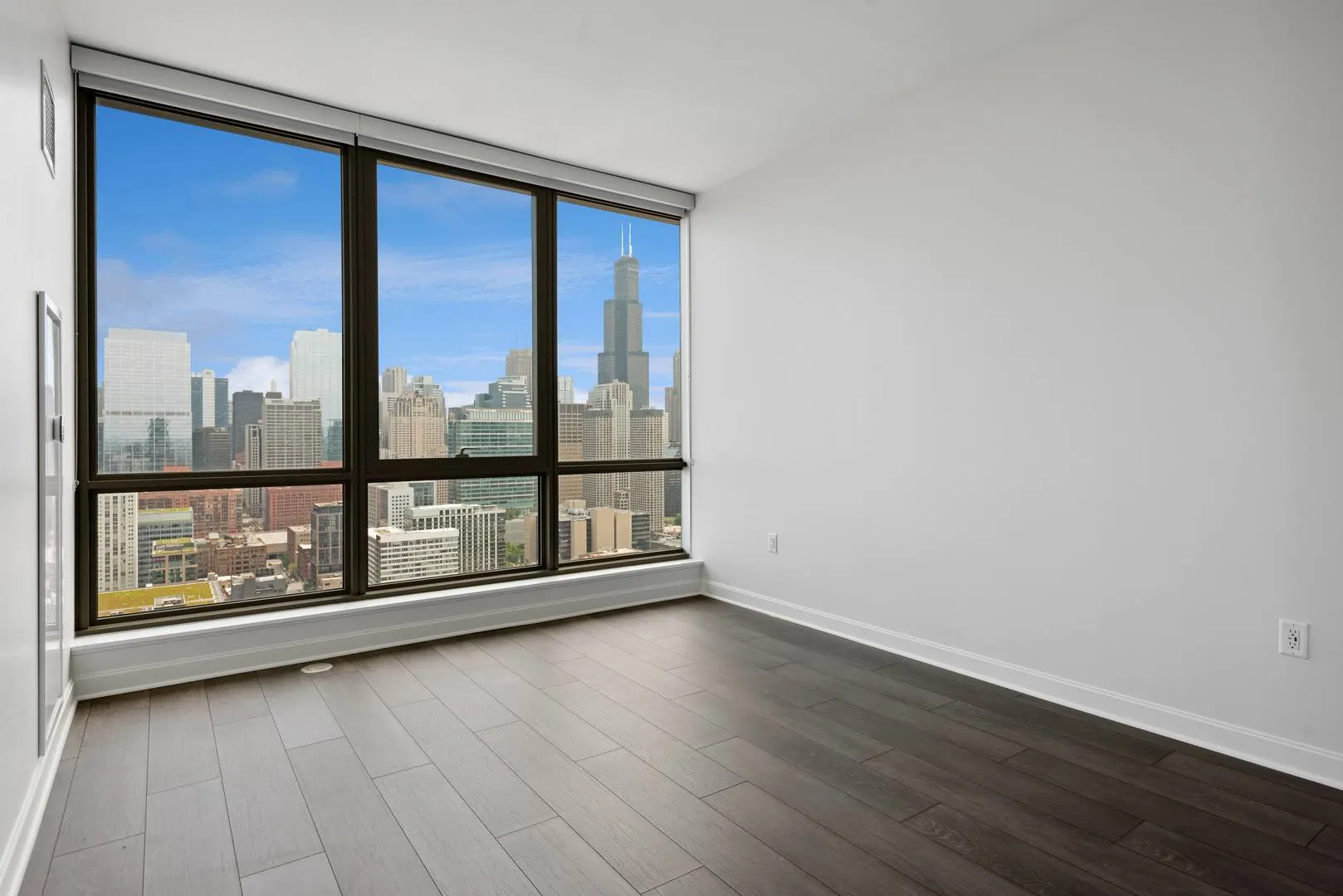 164 N Peoria Street 4004 IL