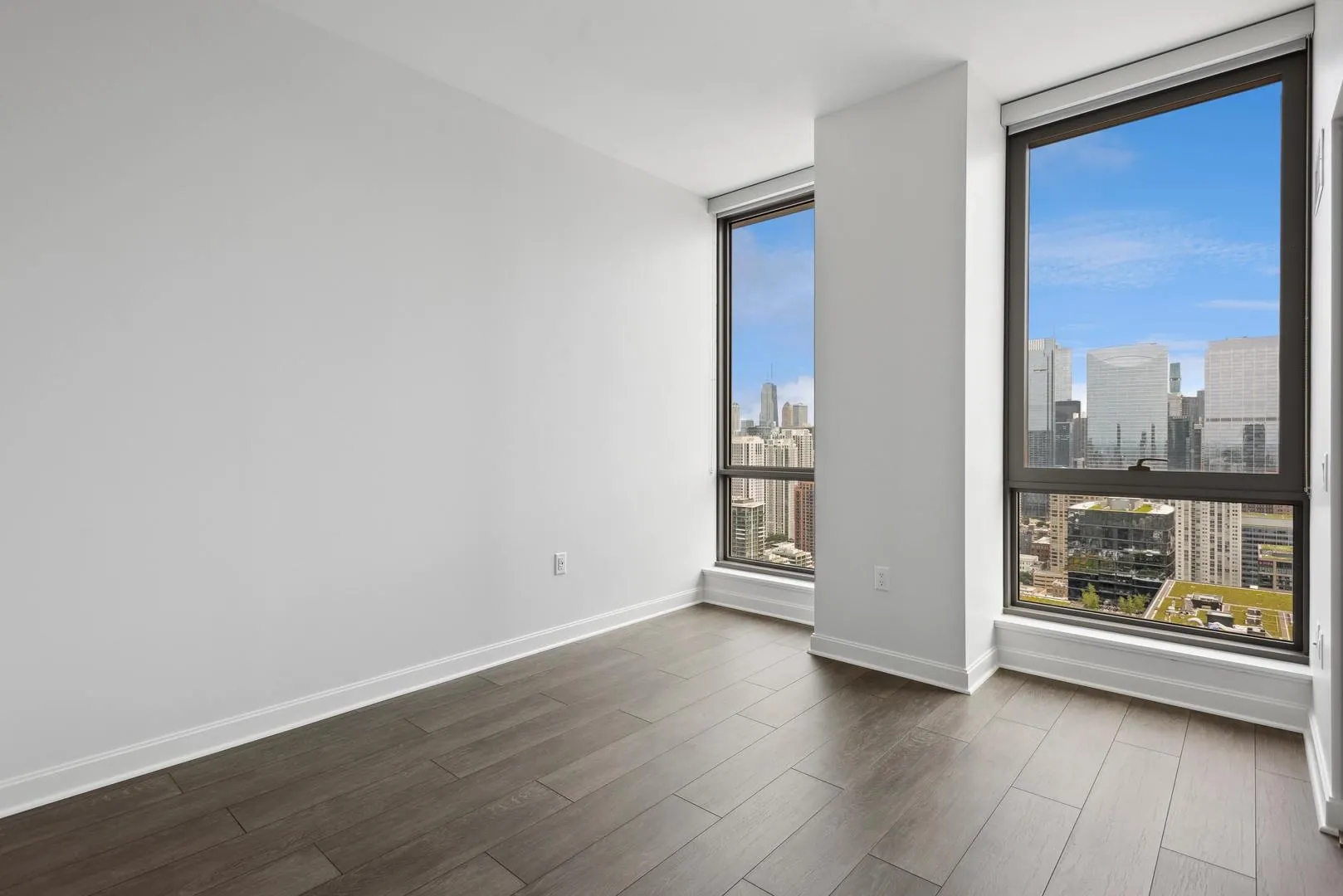 164 N Peoria Street 4004 IL