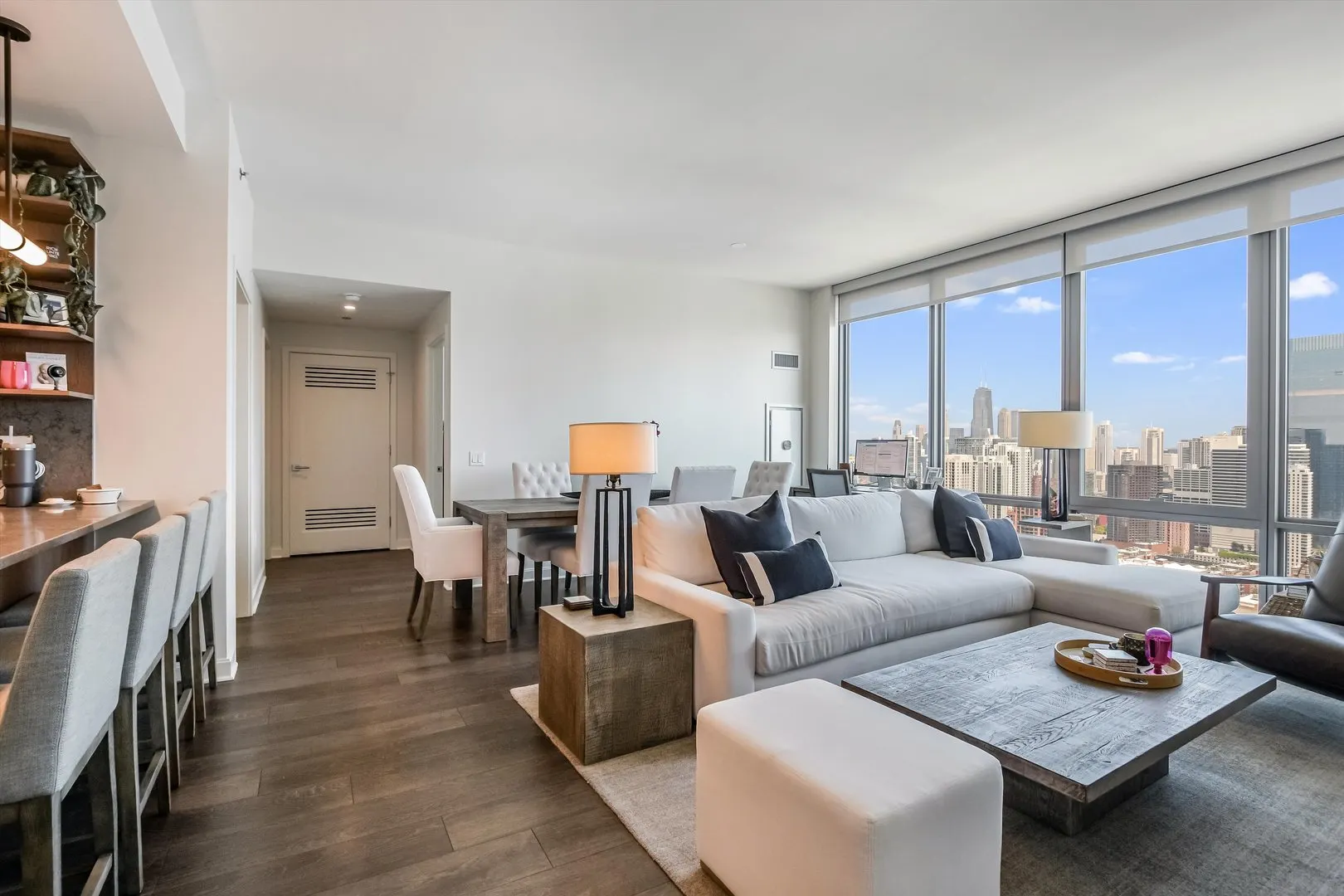 164 N Peoria Street 4004 IL