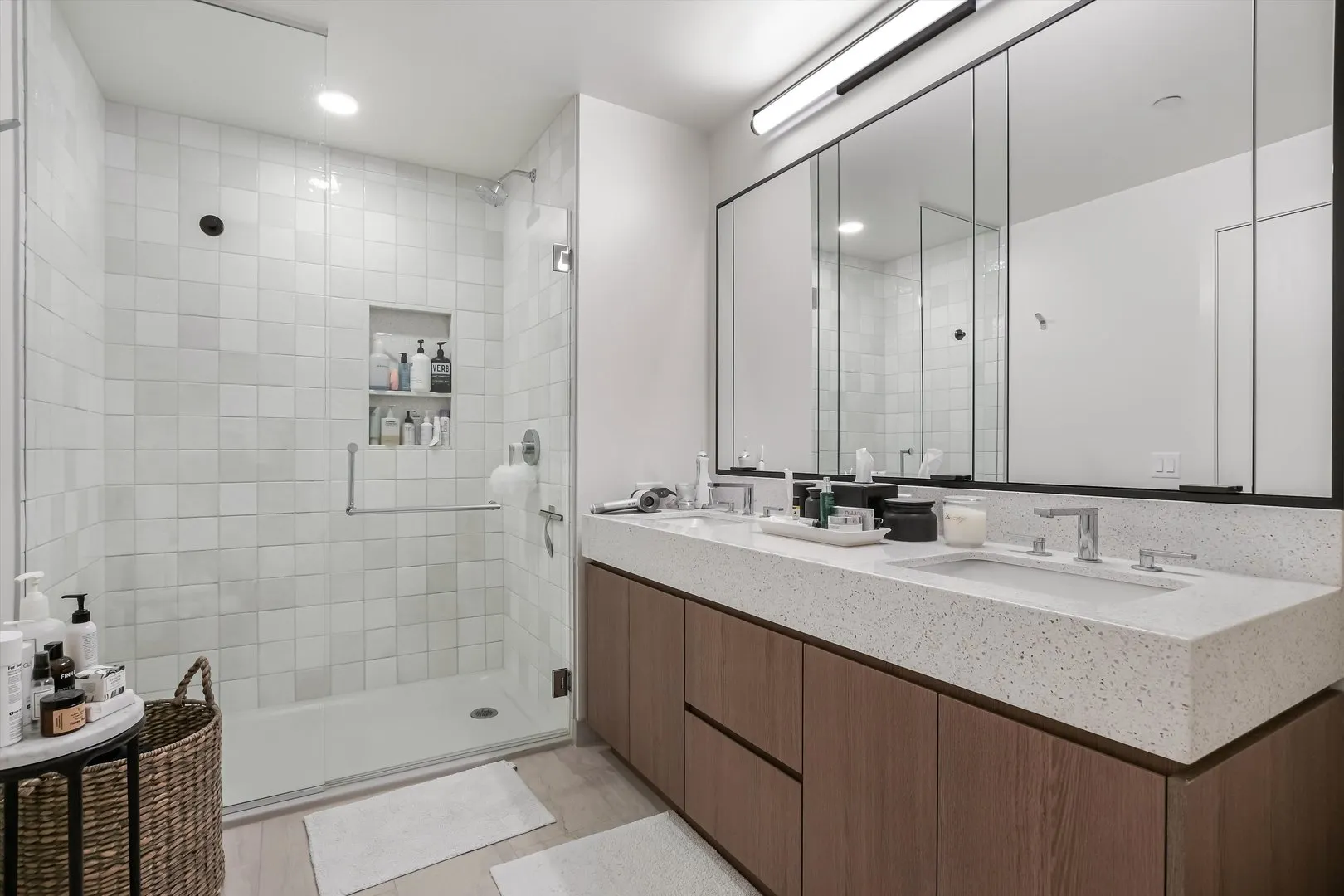 164 N Peoria Street 4004 IL