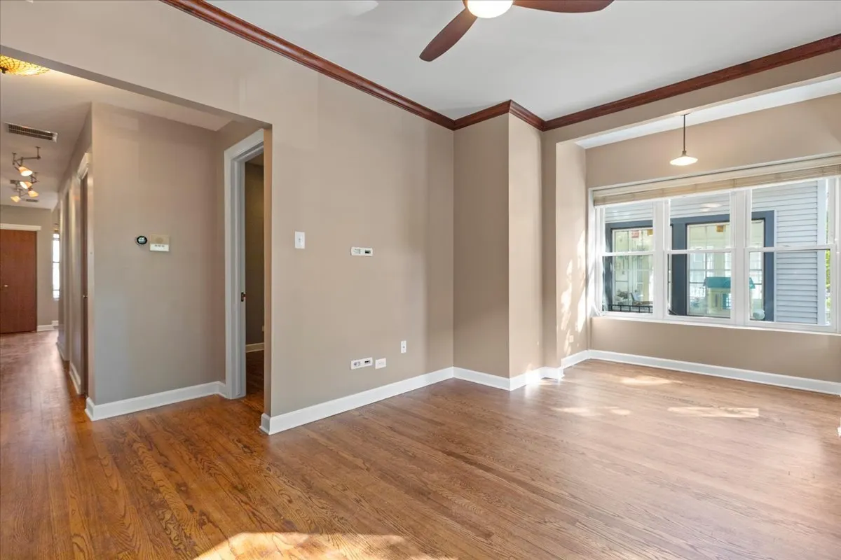 1278 W Victoria Street 1E IL