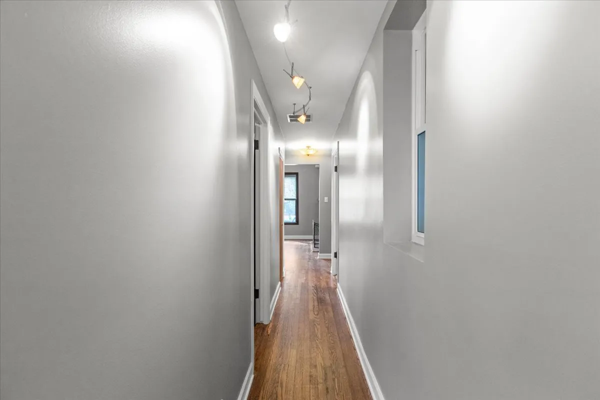 1278 W Victoria Street 1E IL