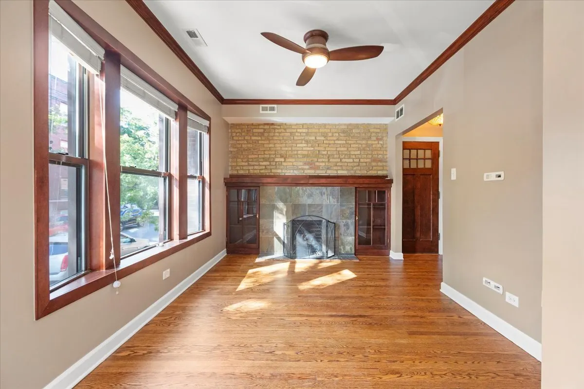 1278 W Victoria Street 1E IL