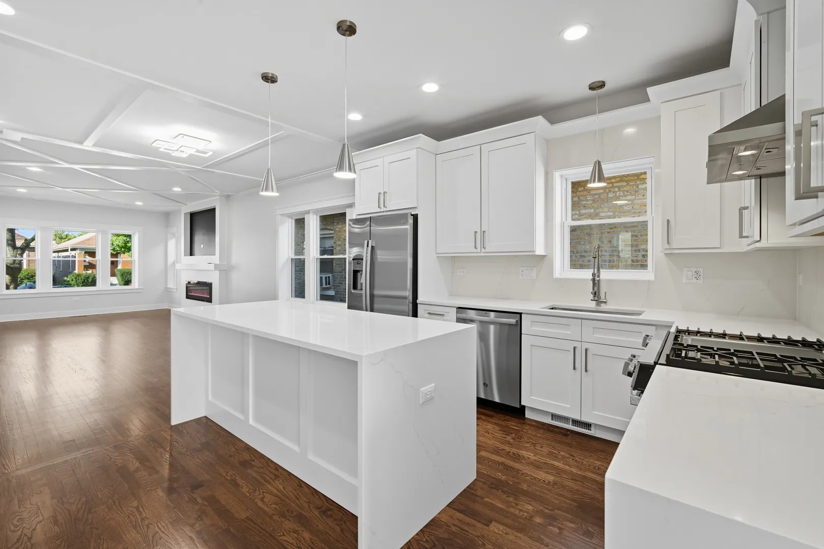 6109 W Berenice Avenue IL