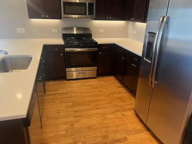 4812 W Montrose Avenue 204 IL