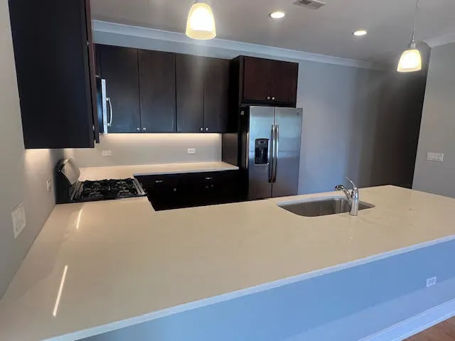 4812 W Montrose Avenue 204 IL