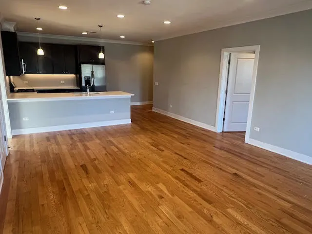 4812 W Montrose Avenue 204 IL