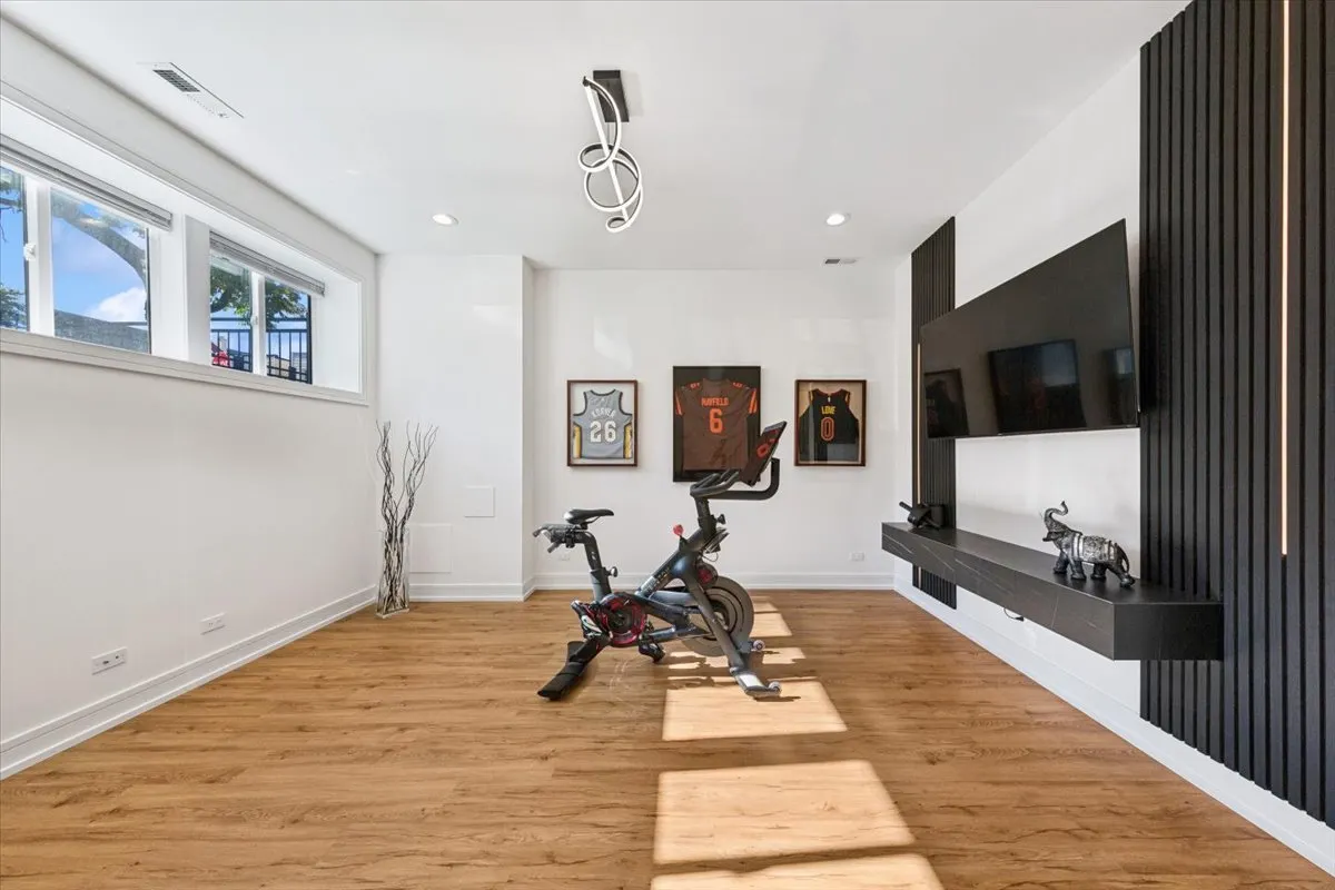 3576 W Wabansia Avenue 1 IL