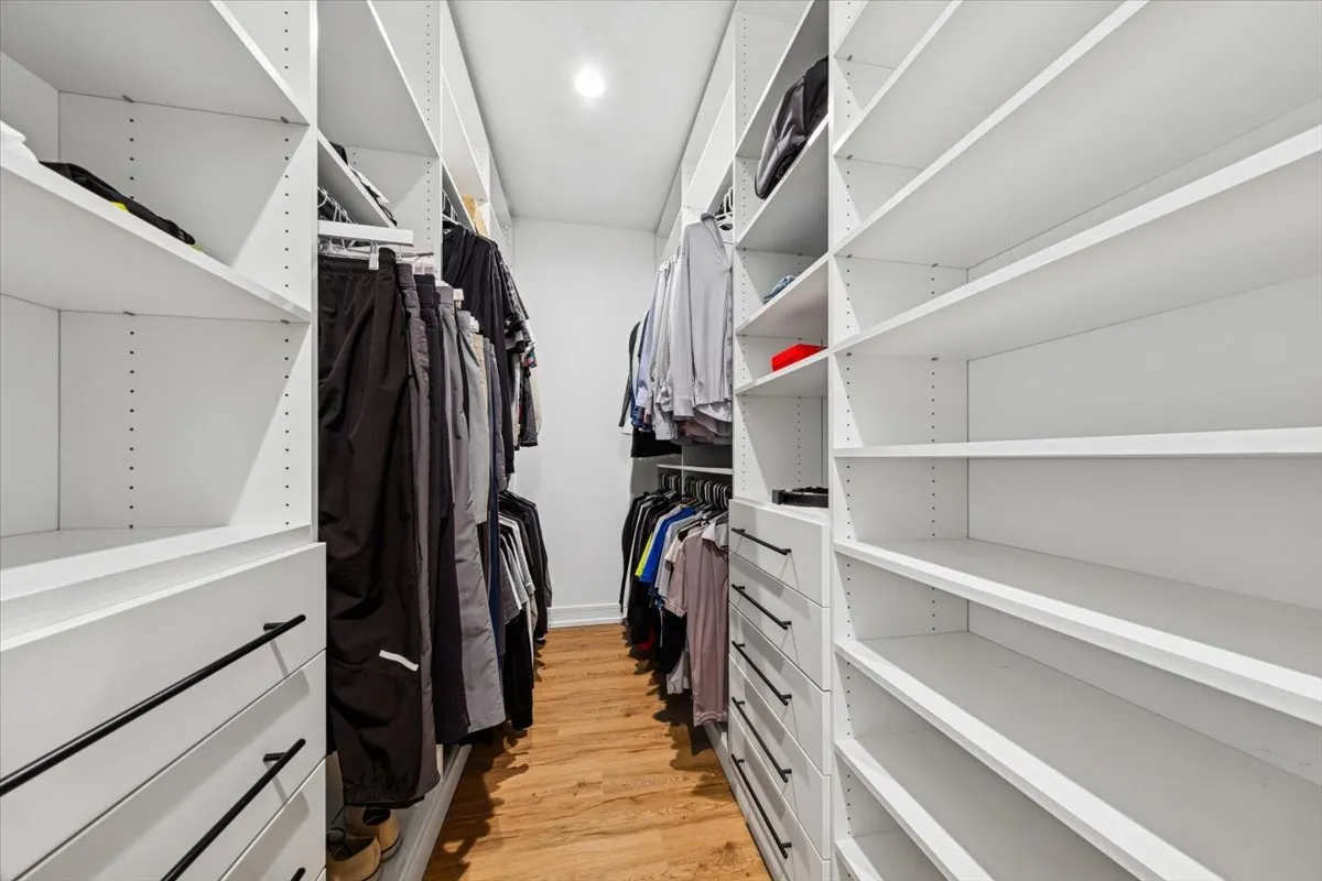 3576 W Wabansia Avenue 1 IL