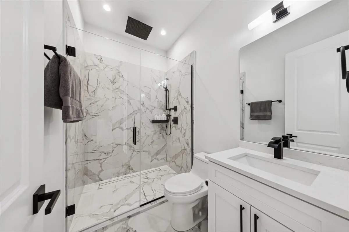 3576 W Wabansia Avenue 1 IL