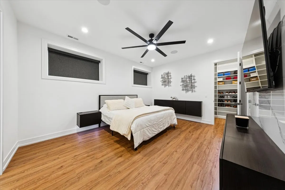 3576 W Wabansia Avenue 1 IL