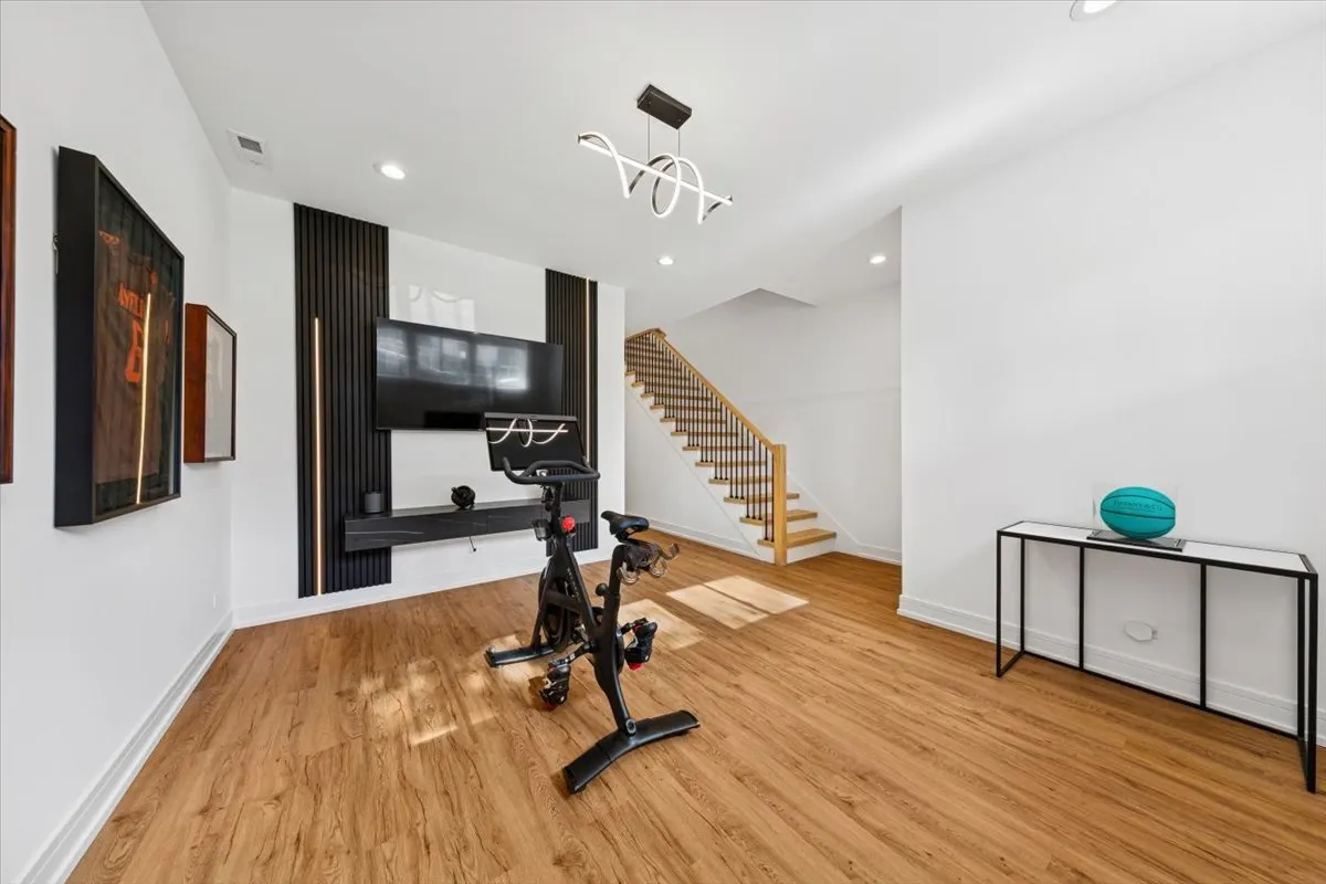 3576 W Wabansia Avenue 1 IL