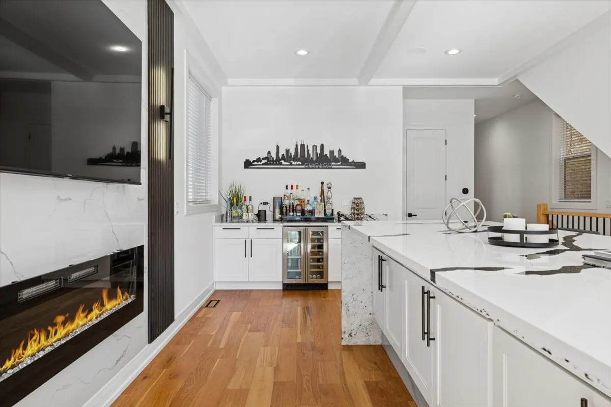 3576 W Wabansia Avenue 1 IL