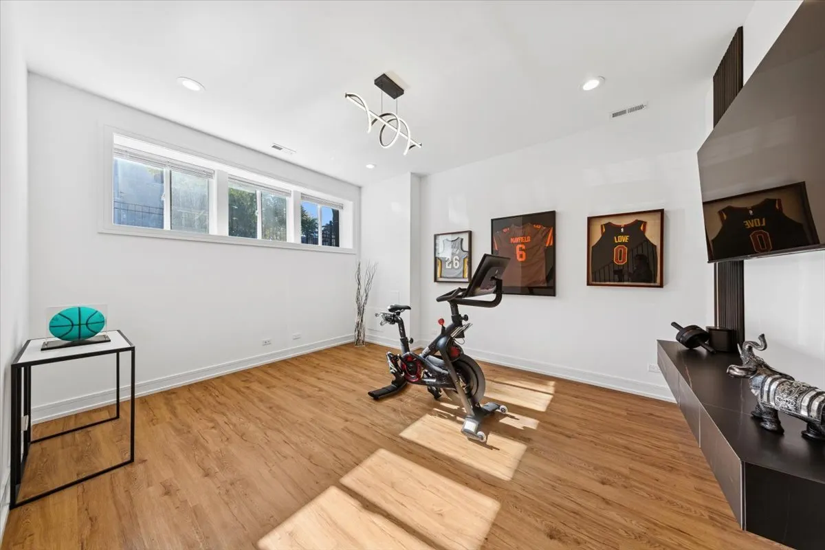 3576 W Wabansia Avenue 1 IL