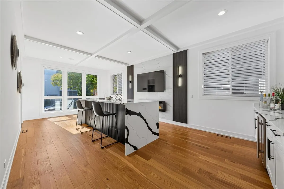 3576 W Wabansia Avenue 1 IL