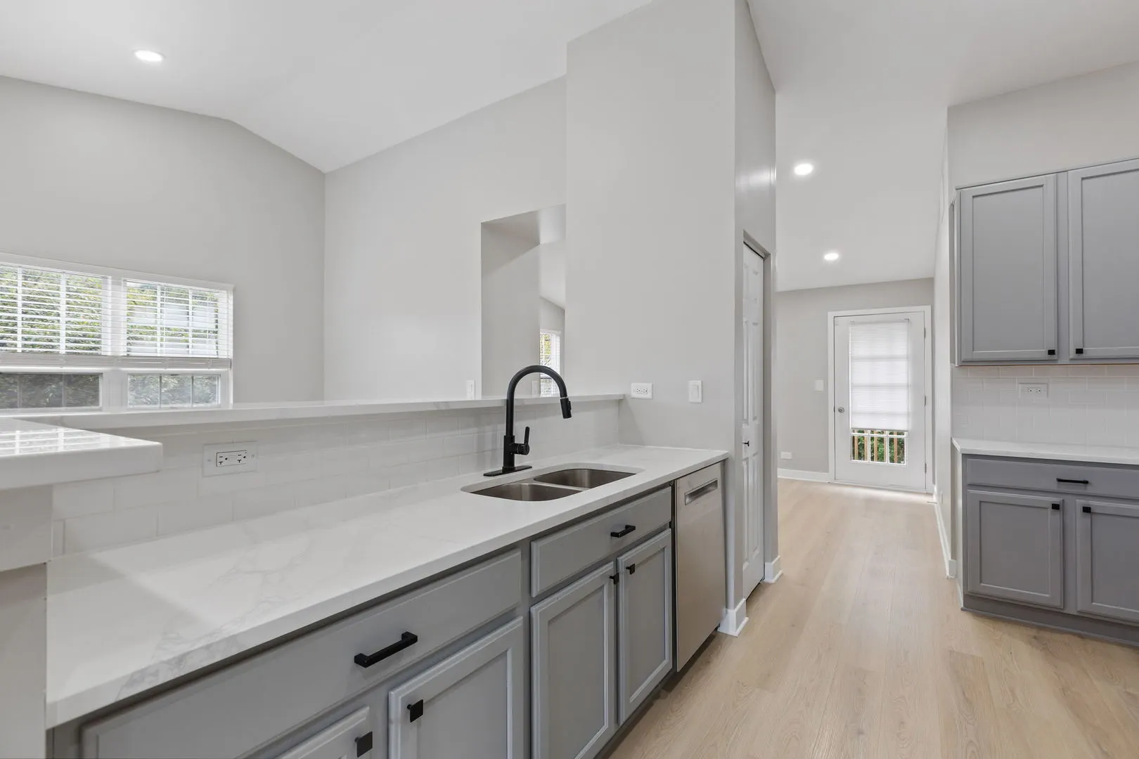 1203 Brookdale Drive IL