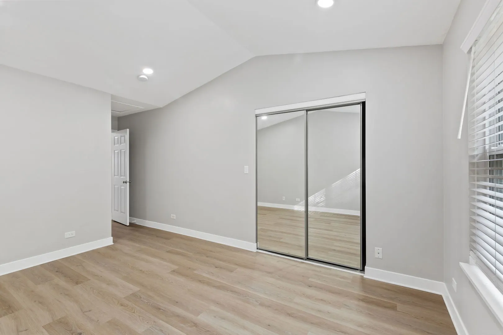 1203 Brookdale Drive IL