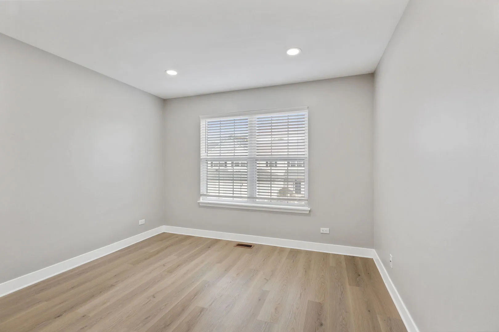 1203 Brookdale Drive IL